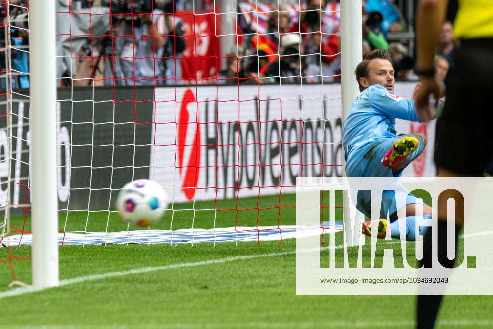 Goal, Penalty Kick, Manuel Riemann 1 VfL Bochum , FC Bayern Muenchen Vs ...