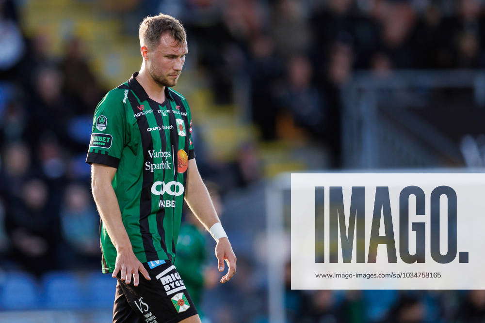 230924 Varbergs Niklas Dahlström during the Allsvenskan football match ...