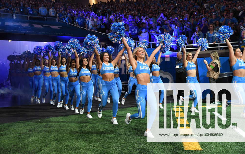 DETROIT, MI - SEPTEMBER 29: Detroit Lions cheerleader during