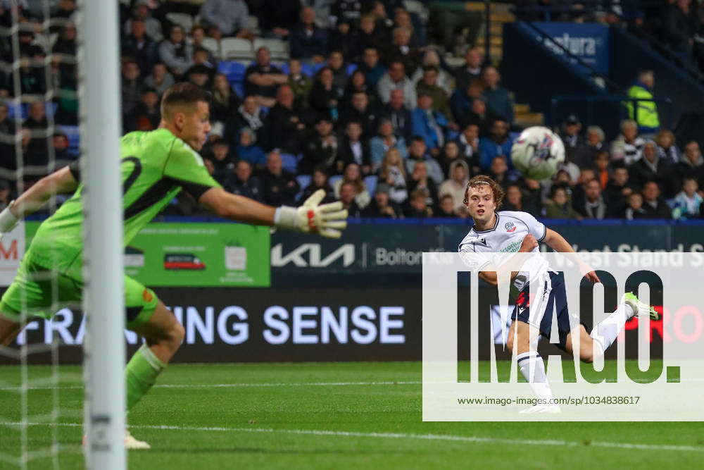 EFL Trophy Bolton Wanderers V Manchester United, ManU U21, U 21 Luke ...