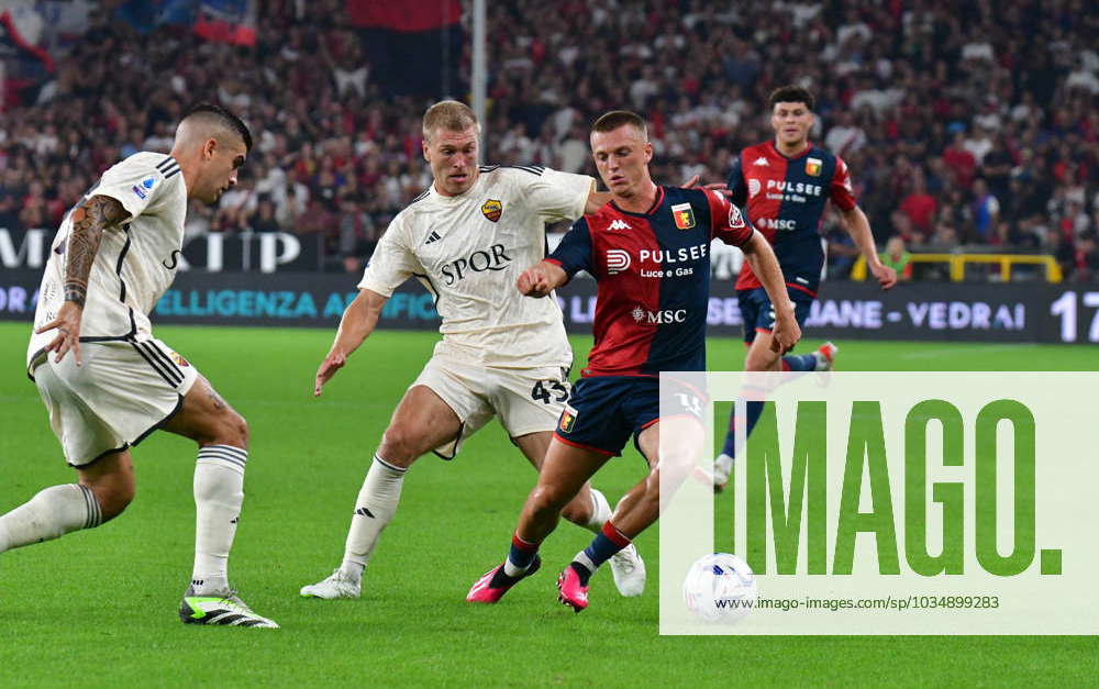 Albert Gudmundsson of Genoa CFC looks on during the Serie A football match  between Genoa CFC and AS Roma Stock Photo - Alamy