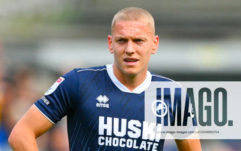 Millwall v Swansea City EFL Sky Bet Championship 30 09 2023. Millwall  defender Casper de Norre