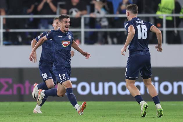 S číslem 27 Miloš Pantovič