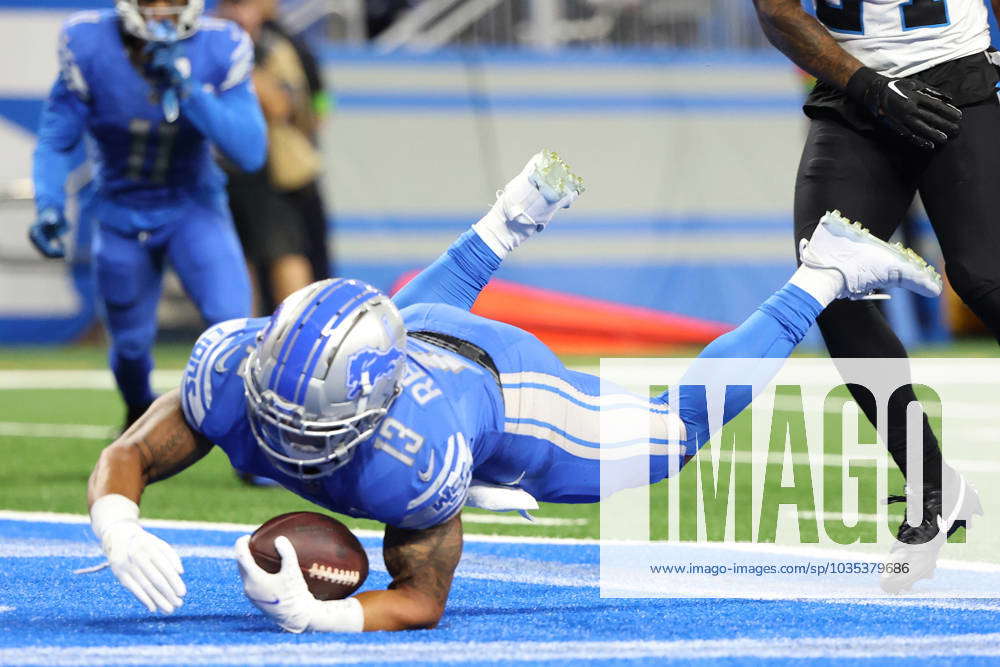 Detroit Lions running back Craig Reynolds (13) looks on against