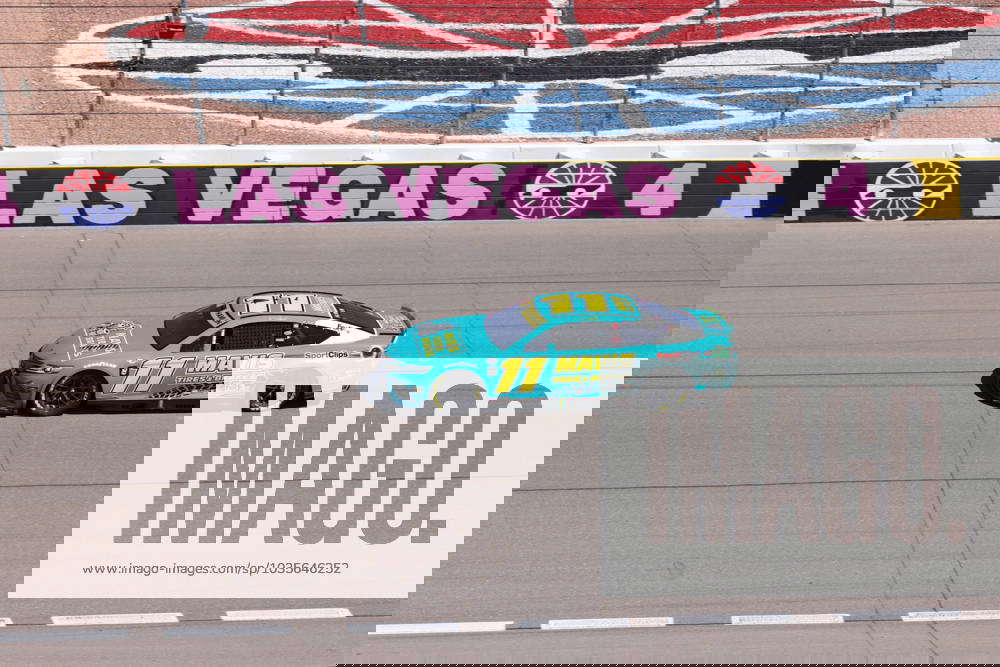 LAS VEGAS, NV OCTOBER 14 Denny Hamlin ( 11 Joe Gibbs Racing Mavis