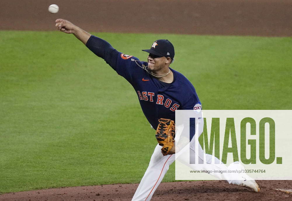 Photo: Houston Astros Bryan Abreu Throws in Eight Inning