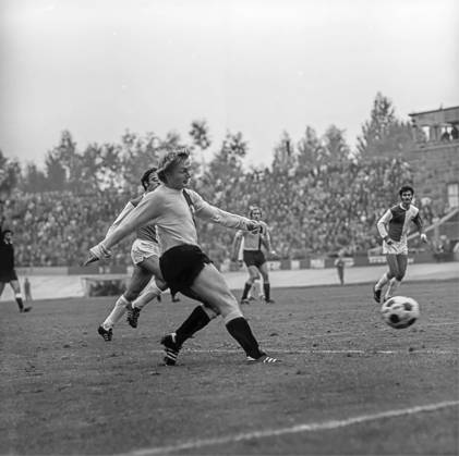 Soccer, historical, Dynamo Dresden, Oberliga GDR Season 1976 77 Master ...