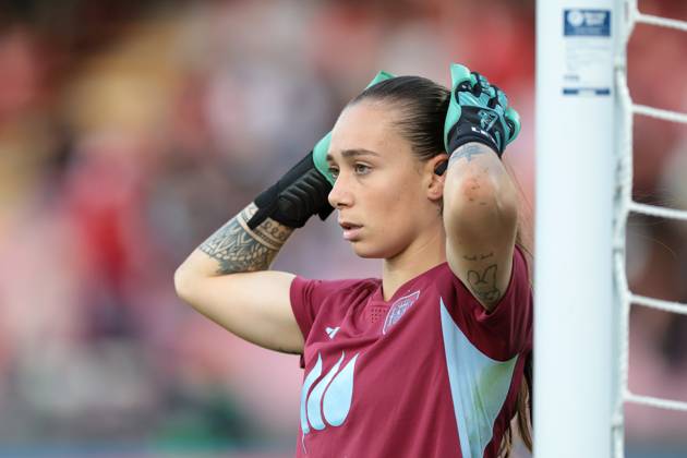 Salerno, Italy, 27th October 2023. Elena Lete of Spain during the warm ...
