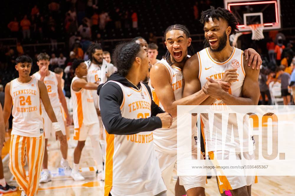 Syndication: The Knoxville News-Sentinel Tennessee Guard Zakai Zeigler ...