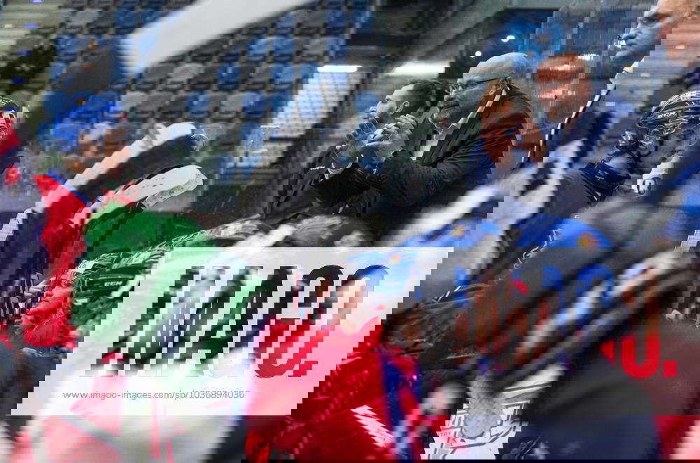 Czech coach Patrik Augusta (2nd right) in action during the 2023 U20 5