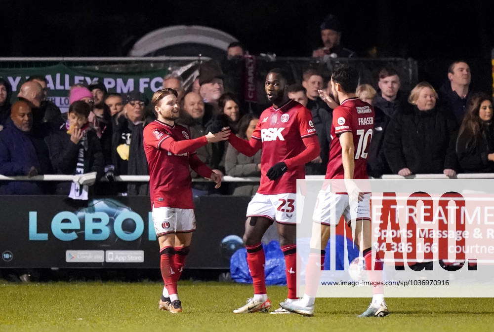 Cray Valley Paper Mills V Charlton Athletic Emirates Fa Cup First Round Replay The Artic