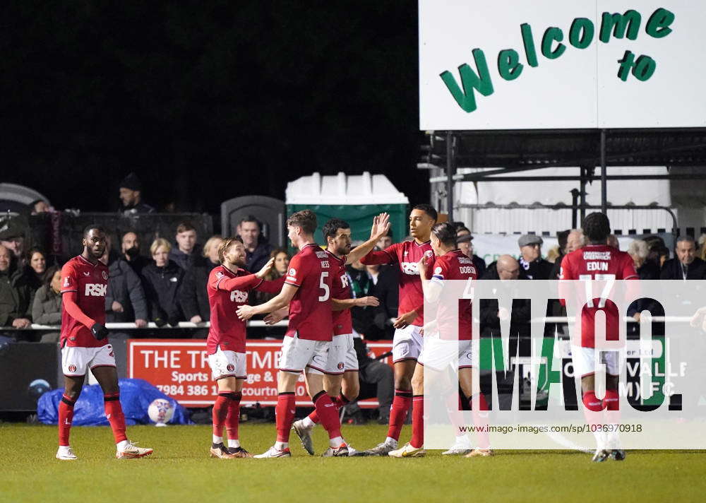 Cray Valley Paper Mills V Charlton Athletic Emirates Fa Cup First Round Replay The Artic