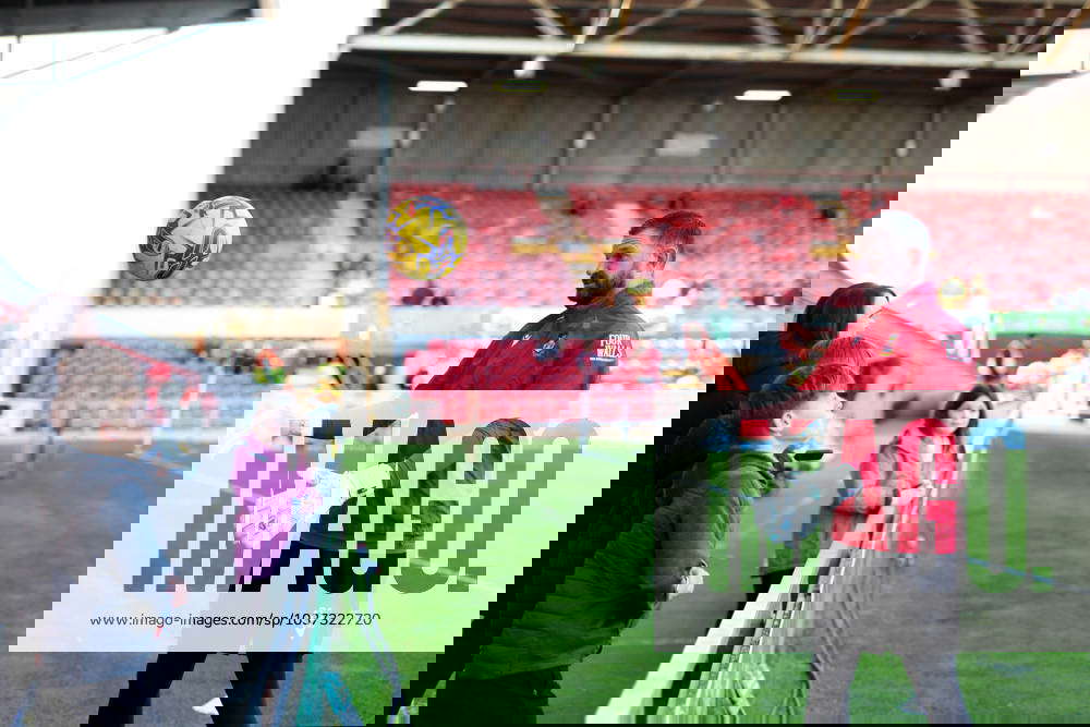 AFC Wrexham v Morecambe, EFL Sky Bet League Two, Football, SToK Cae Ras, Wrexham, UK 25 Nov