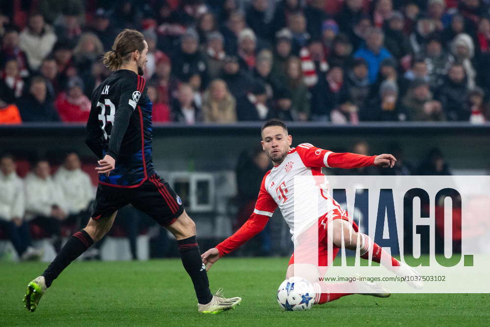 Raphael Guerreiro Fc Bayern Muenchen, 22 In Duel With Rasmus Falk Fc 