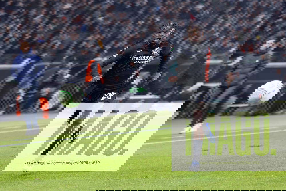 Eintracht Frankfurt PAOK Saloniki, UEFA Conference League Eric Junior Dina Ebimbe Eintracht Eintracht Frankfurt PAOK Saloniki, UEFA Conference League Eric Junior Dina Ebimbe Eintracht