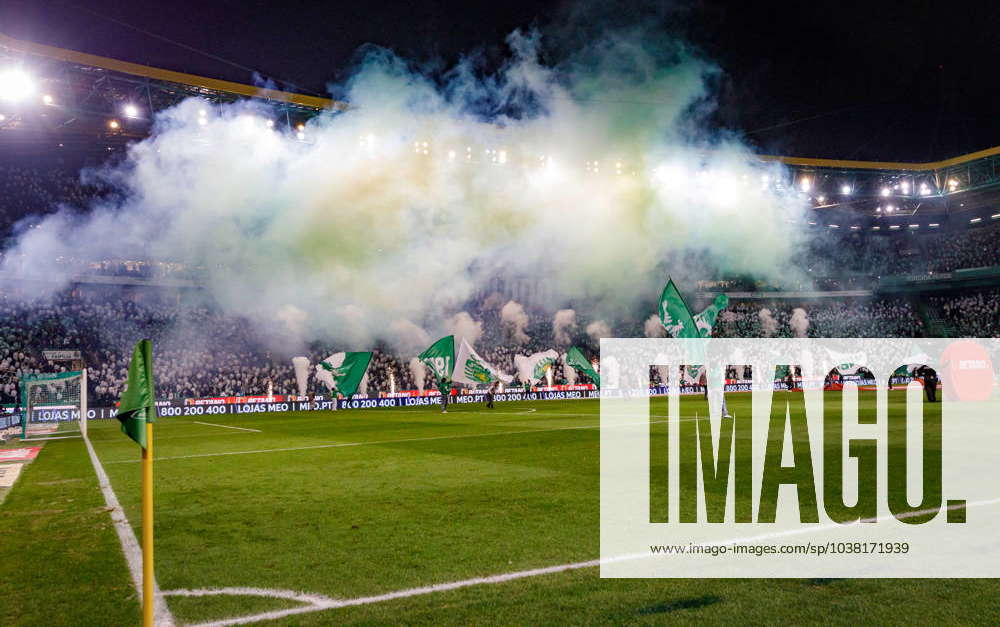 X during Liga Portugal Betclic 23/24 game between SC Farense and Sporting  CP at Estadio de Sao Luis, Faro. (Maciej Rogowski Stock Photo - Alamy