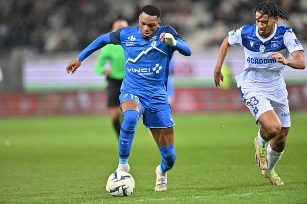 Lenny Joseph (grenoble) FOOTBALL : Grenoble Foot 38 vs AJ Auxerre - Ligue 2  BKT