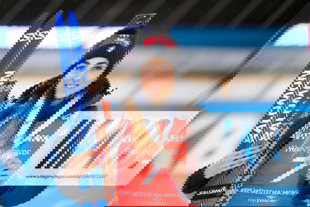 Lisa Vittozzi of Italy celebrates with her silver medal after