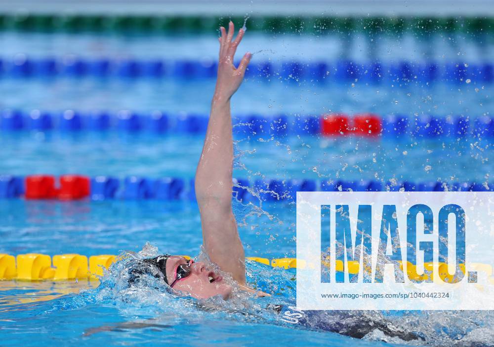 Claire Curzon during the women s 100m backstroke semi final World ...