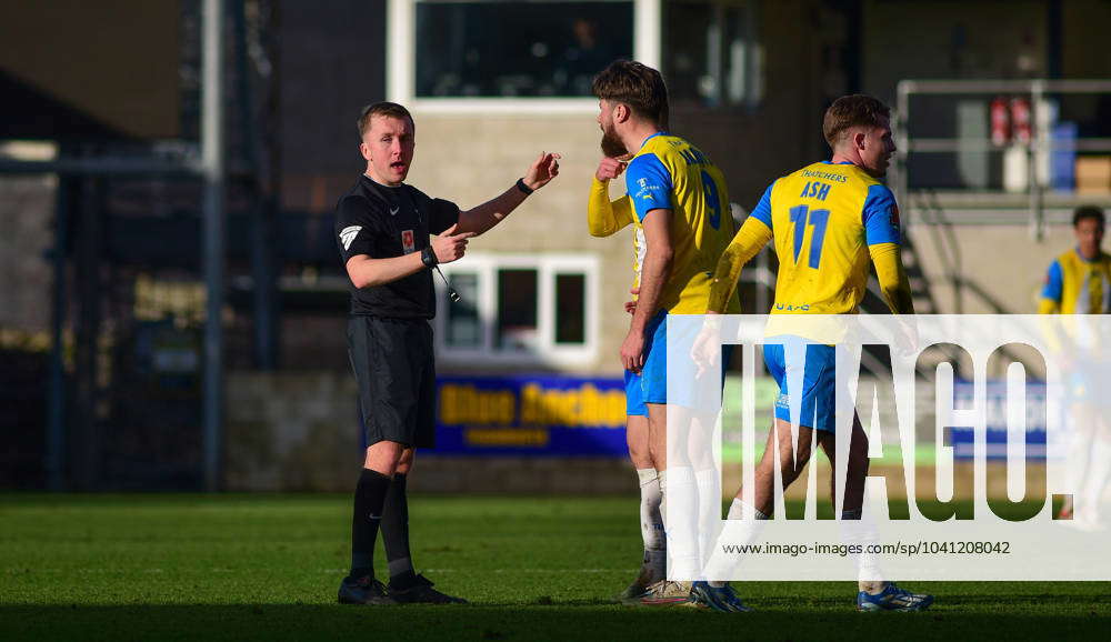 Torquay United v Aveley, Torquay, UK - 24 Feb 2024 Referee, Niall Smith ...