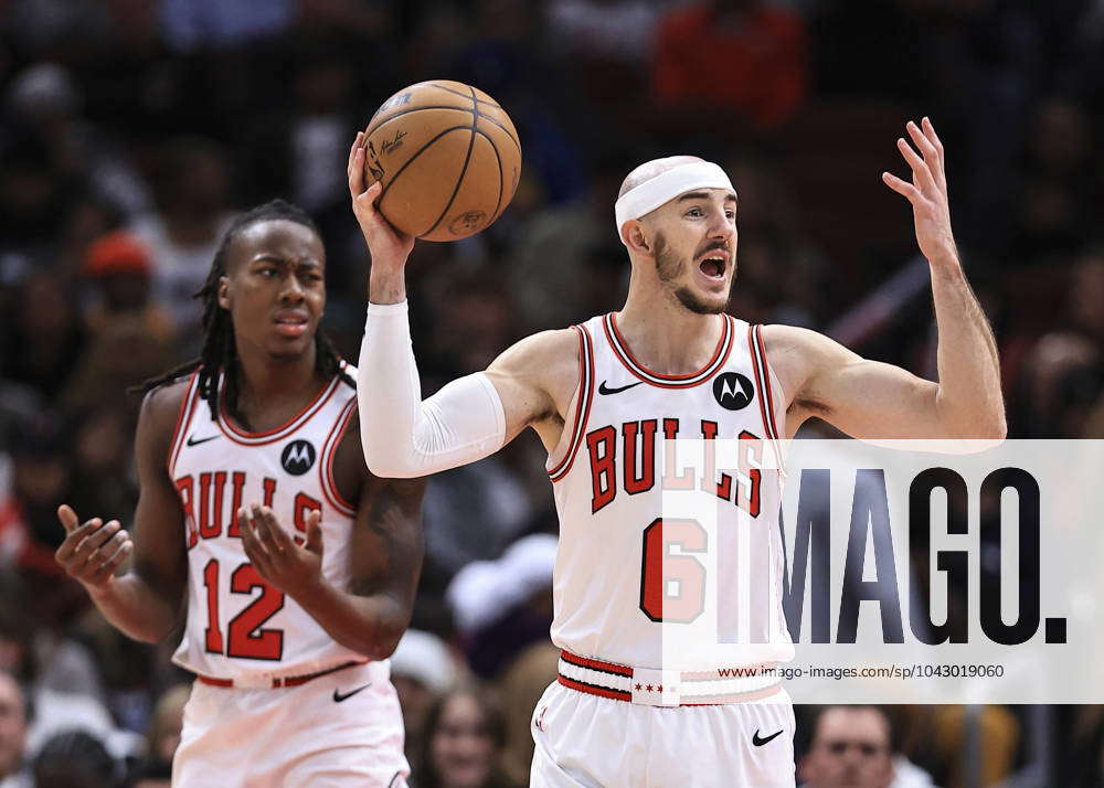 240328 CHICAGO March 28 2024 Chicago Bulls Alex Caruso R