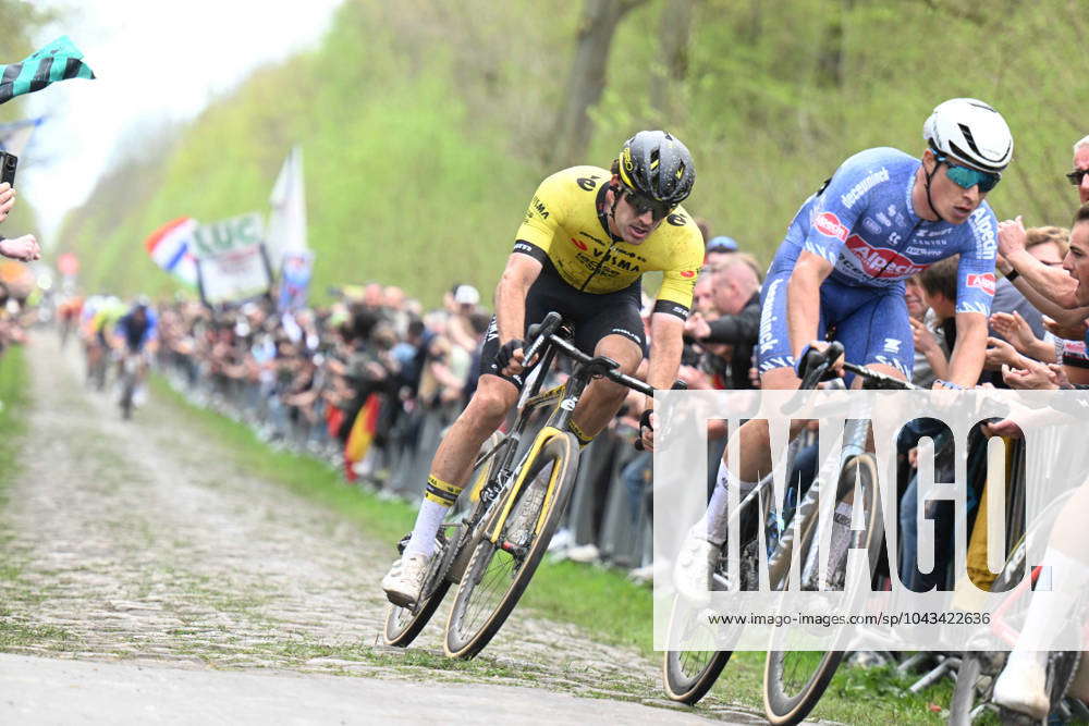 07-04-2024 Paris - Roubaix; 2024, Alpecin - Deceuninck; 2024, Visma ...