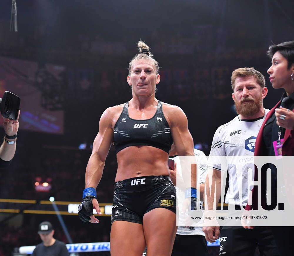 April 13, 2024, Las Vegas, Nevada, USA: KAYLA HARRISON (16-1) of Coconut  Creek, FL defeats