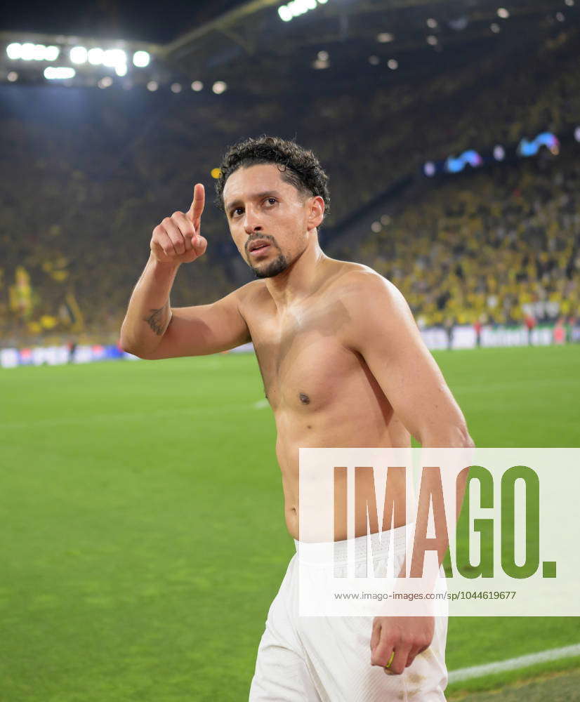 MARQUINHOS PSG gesture, gesture, without jersey, naked upper body Football  Champions League