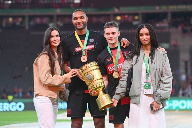 v re Florian WIRTZ Bayer Leverkusen , girlfriend Aaliyah, Jonathan TAH ...