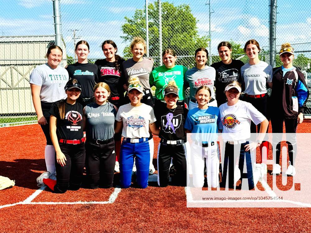 syndication-lancaster-eagle-gazette-the-liberty-union-softball-team