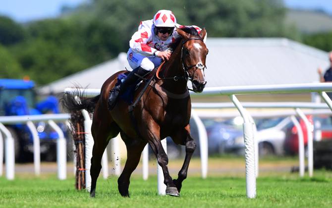 Newtown Races England Newton Abbot Races, Newton Abbot, UK - 5 Jun 2024 Eileens Milan ridden ...