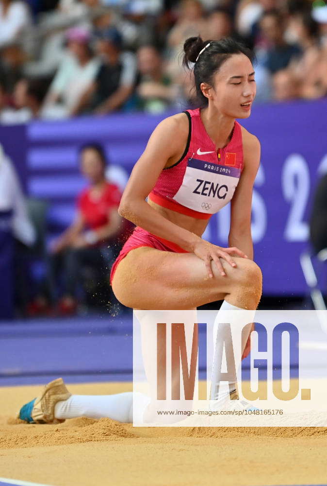 Zeng Rui PARIS, Aug. 2, 2024 -- Zeng Rui of China reacts after the women s ...