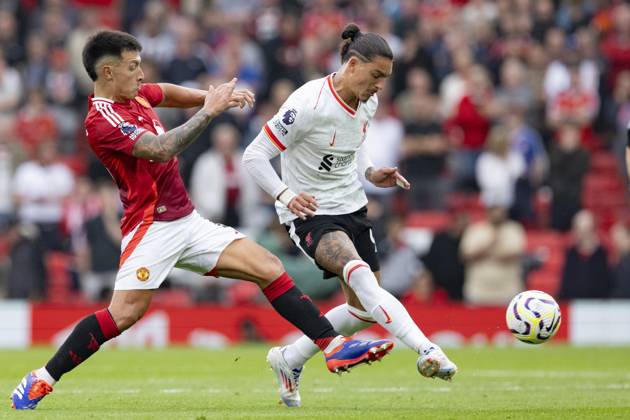 MANCHESTER, ENGLAND - SEPTEMBER 01: Darwin Nunez of Liverpool is ...