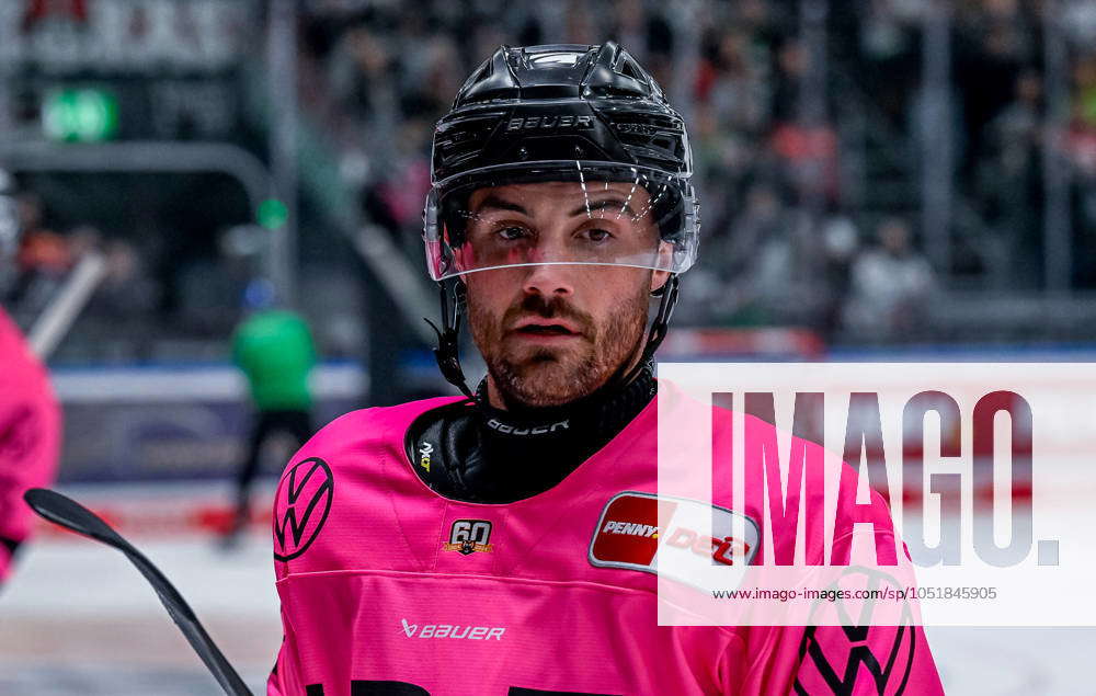 Ryan OConnor Grizzlys Wolfsburg, 6 Portrait Portraet GER, Augsburger ...