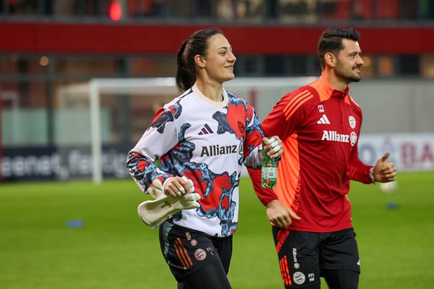 Maria Luisa Grohs FC Bayern Muenchen, 22 while warming up FC Bayern ...