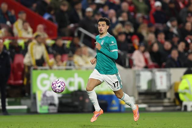 25th October 2025; Gtech Community Stadium, Brentford, London, England; Premier League Football, Brentford versus Liverpool; Curtis Jones of Liverpool  KatiexChan