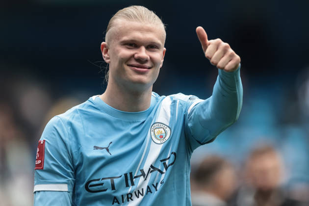 Manchester City v Liverpool - Emirates FA Cup Quarter Final Erling Haaland of Manchester City celebrates with fans after a 4-0 win during the Emirates FA Cup Quarter-Final match between Manchester City and Liverpool at Etihad Stadium in Manchester, United Kingdom, on April 4, 2026. Manchester Greater Manchester United, ManU Kingdom Copyright: xNewsxImagesx originalFilename:cosgrove-emirates260404_np6Md.jpg
