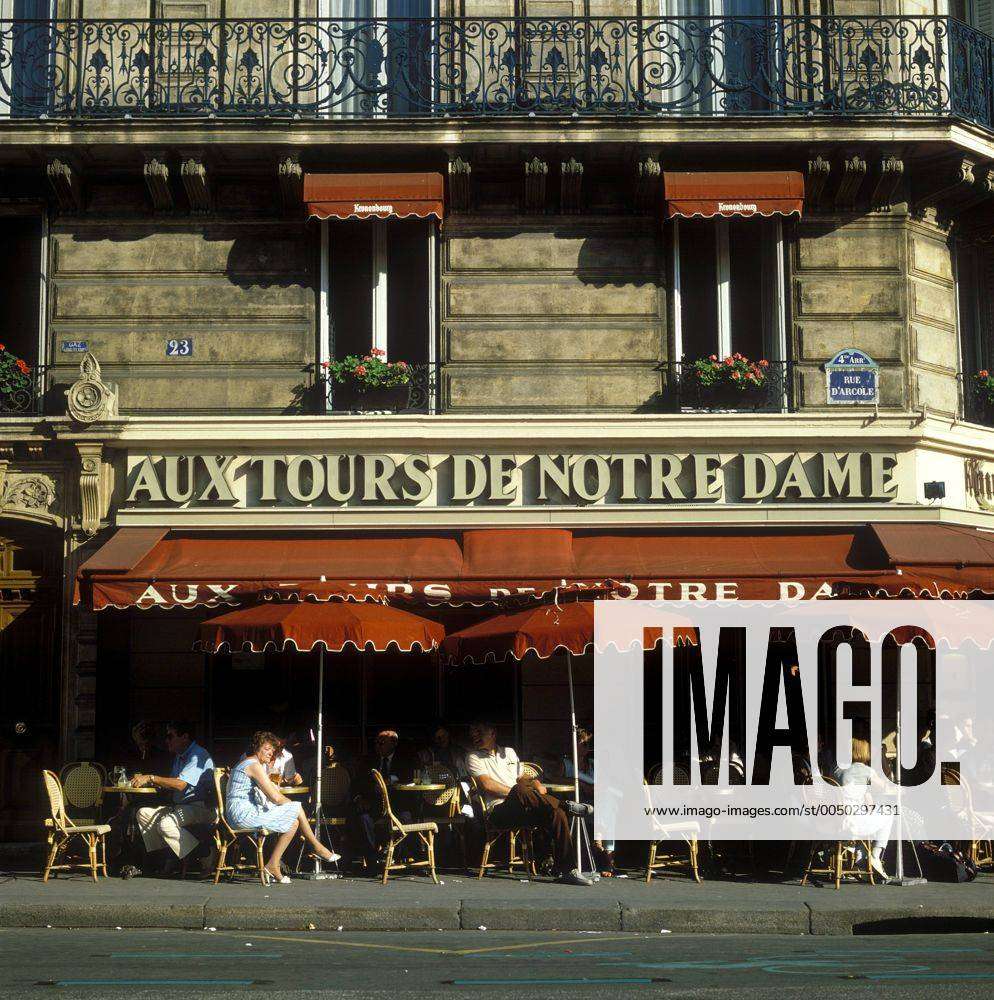 Straßenrestaurant -Aux tours de Notre-Dame- in Paris