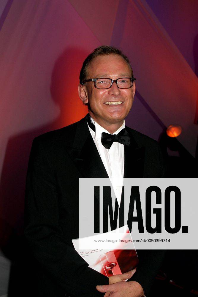 starcoiffeur-gerhard-meir-ger-anl-sslich-der-fifi-awards-in-frankfurt-am
