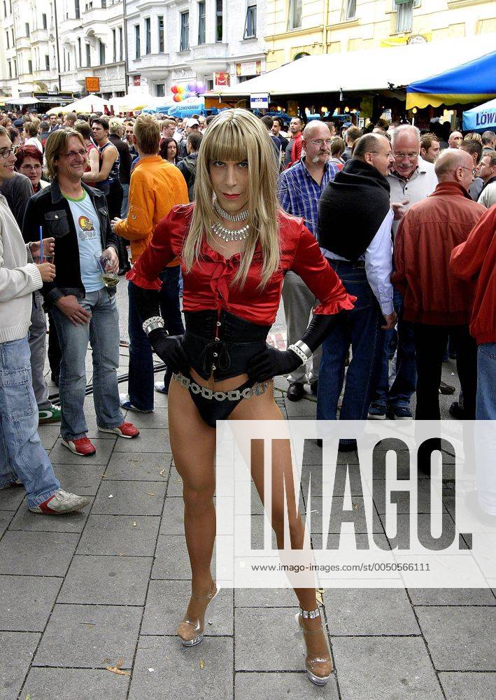 Sexy Transe Posiert Auf Dem Schwulen Straßenfest In 