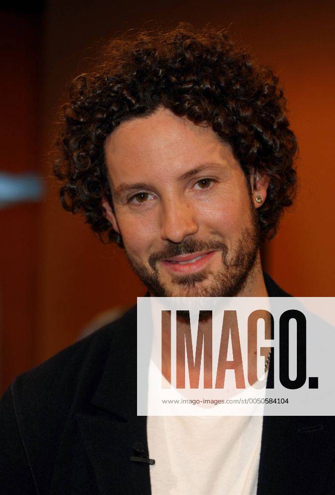Rapper Max Rapper Max Herre anlässlich der WDR-Talkshow - B. trifft - in