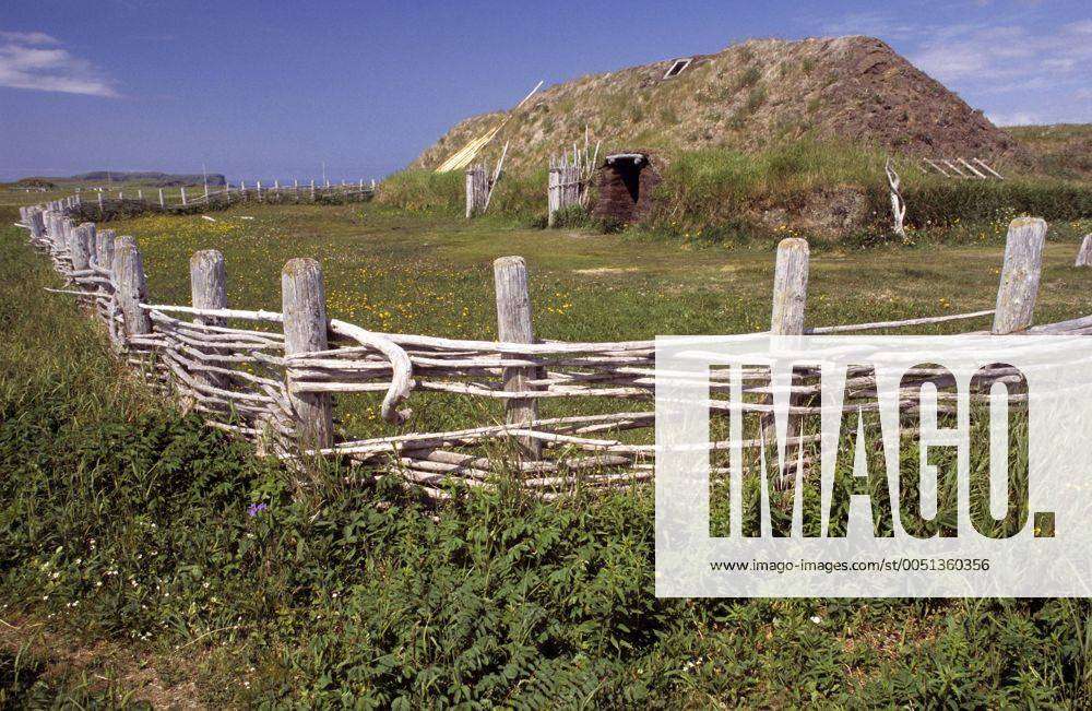 Wikinger Langhaus in l Anse aux Meadows National Historic Site ...