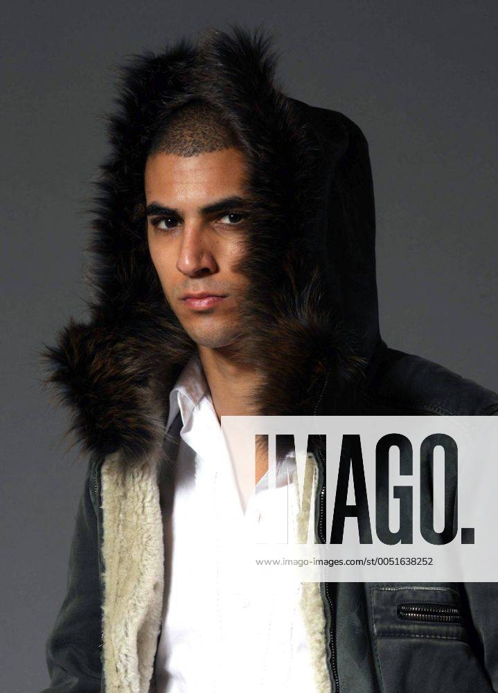 Italienisches Model präsentiert die Winterkollektion im