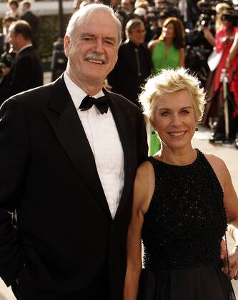 Schauspieler John Cleese (GBR) mit Ehefrau Alice Faye Eichelberger (USA ...