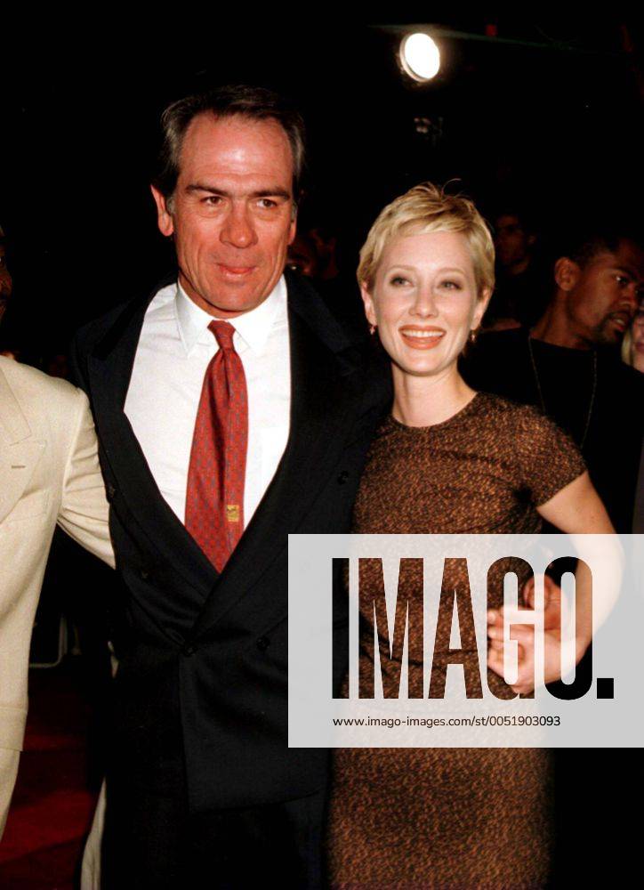 Schauspieler Tommy Lee Jones und Anne Heche (beide USA) anlässlich der ...