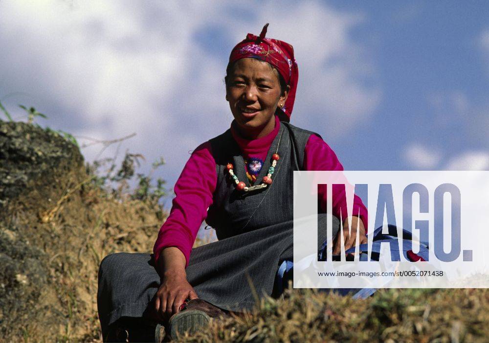 Einheimische Sherpa im Himalaja Nepal Einheimische Sherpa im Himalaja Nepal