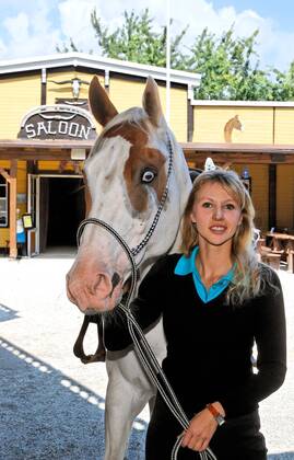 Tessa Bauer (GER Geschäftsführerin Bundesvereinigung für RAI-Reiten ...