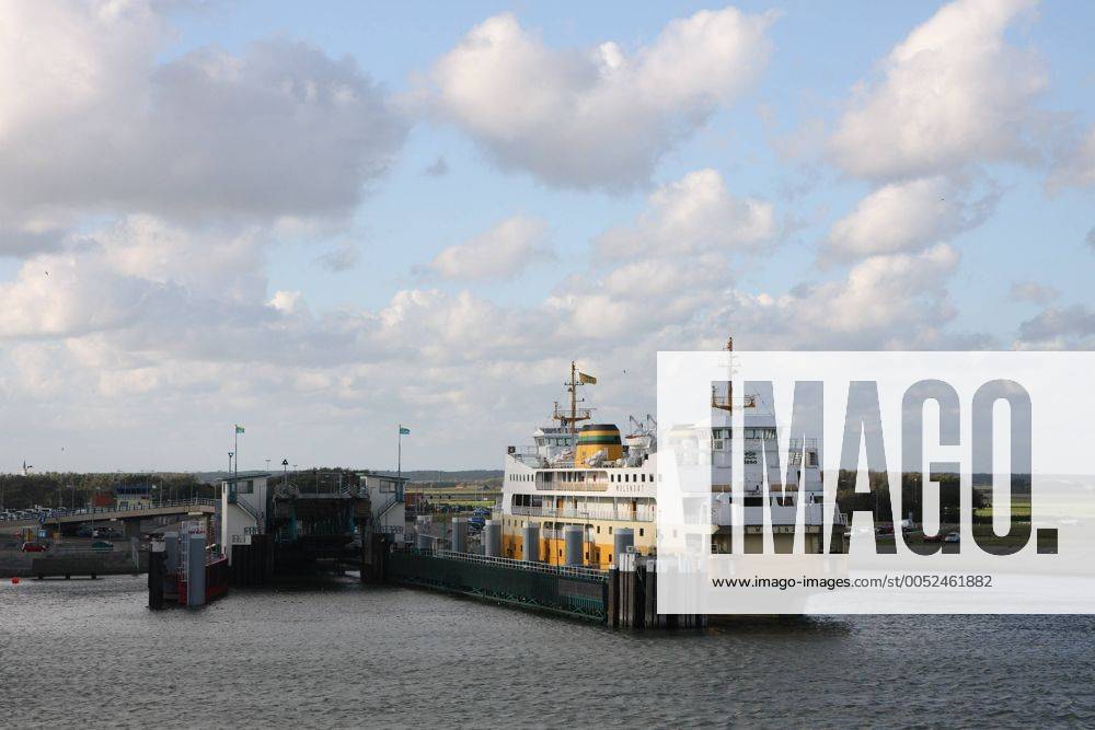 Fähre im Fährhafen Den Helder auf Texel Holland McPWL075067 Fähre im Fährhafen Den Helder auf Texel Holland McPWL075067