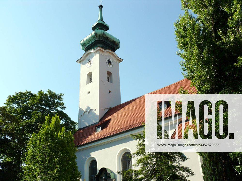 Pfarrkirche Sankt Georg Auf Dem Bogenhausener Friedhof In