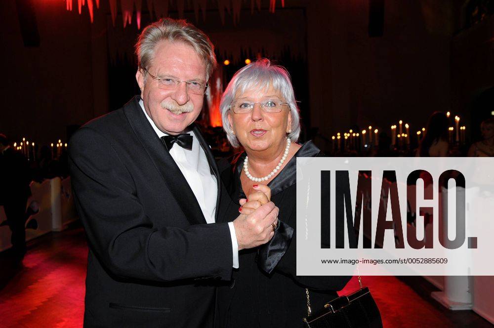 Otmar Bernhard (Deutschland CSU) mit Ehefrau Gisela beim CSU-Ball in